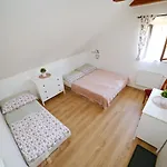 Restaurace A * Hlasna Treban