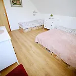 Restaurace A Гостевой дом Hlasna Treban