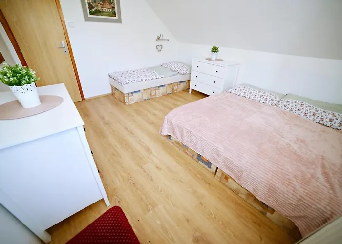 Restaurace A Pensión Hlásná Třebaň